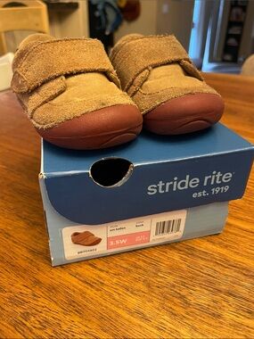 Stride Rite Buck Suede Hook-and-Loop Baby Shoes - Tan with Brown Toe